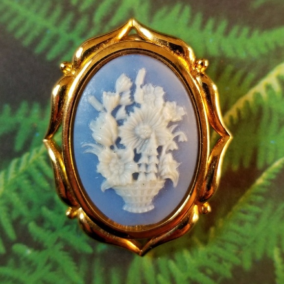 Relisted -Vintage flower blue cameo brooch pendant gold pin - Picture 3 of 12